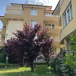 Tatiana Pines Apartament Obzor