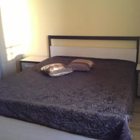 Tatiana Pines Apartament *